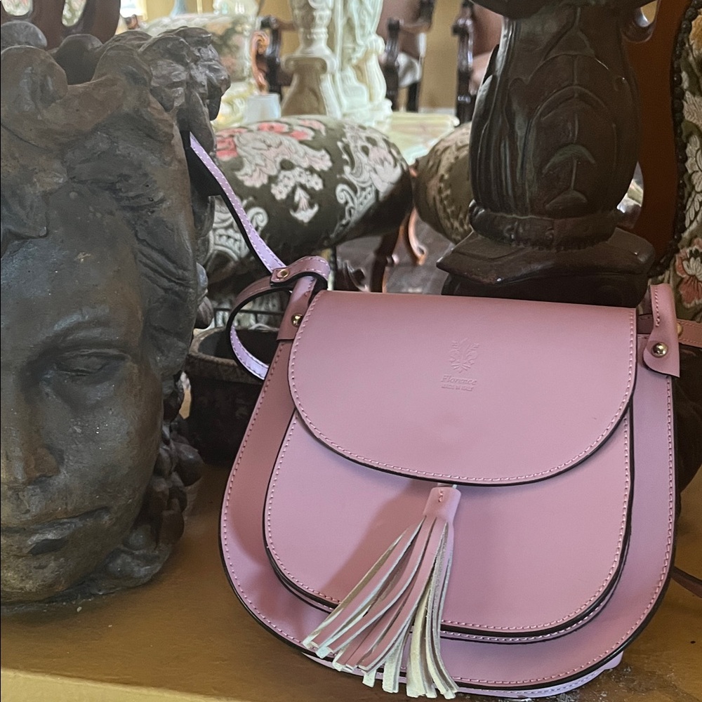 NWOT Florence Italy Leather Elegant Blush Pink Crossbody Bag with Tassel. - Picture 4 of 6